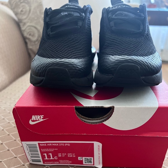 Nike Air Max 270 in Excellent Condition!! - Picture 5 of 5